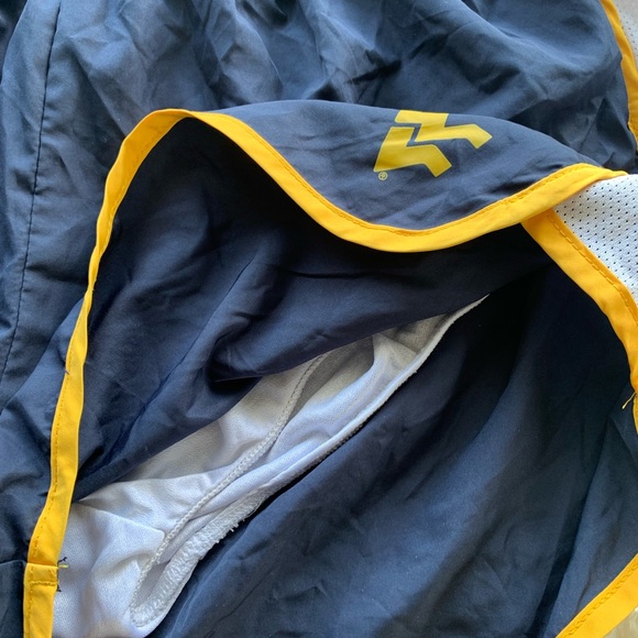 XL WVU Colosseum Women's Navy and Yellow Athletic Running Shorts - Picture 5 of 5